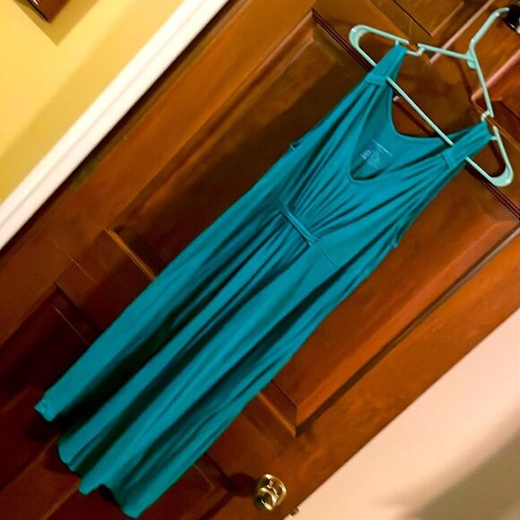 Liz Lange Green sleeveless soft knit Maternity Dress size M sleeveless elastic - Picture 1 of 9